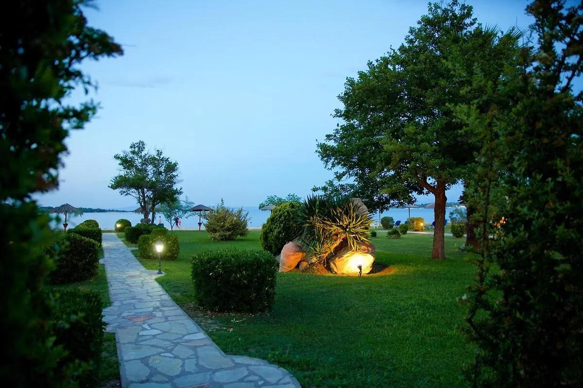 Stamos Apartments And Studios Vourvourou