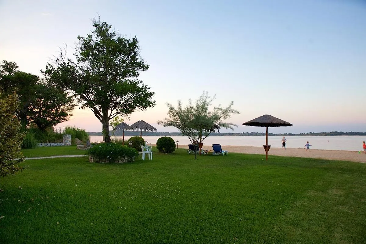 Stamos Apartments And Studios Vourvourou