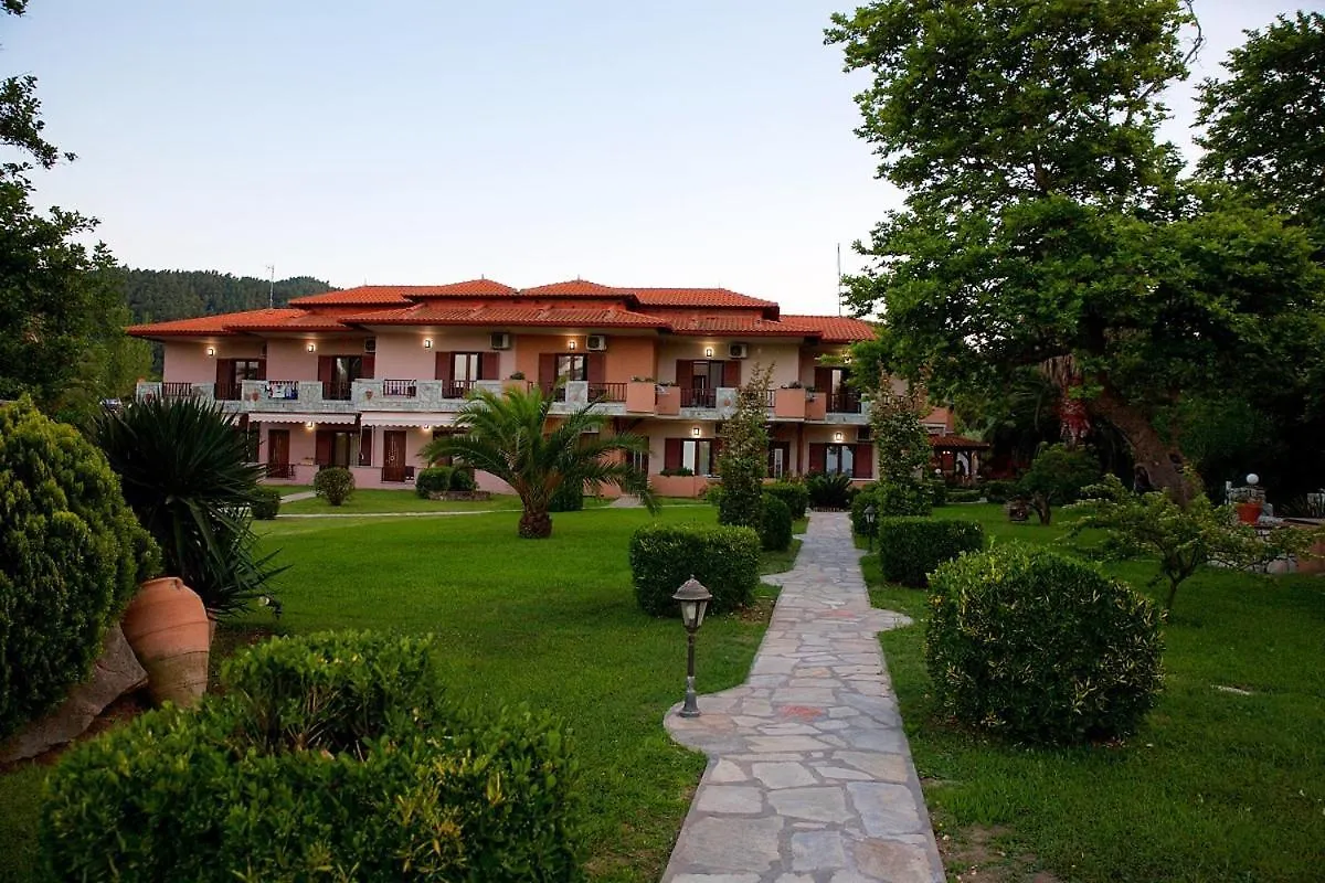 Stamos Apartments And Studios Vourvourou