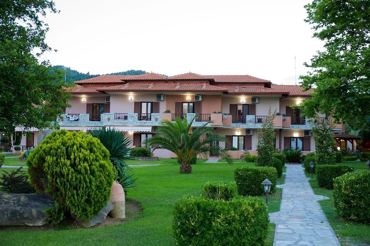 Stamos Apartments And Studios Vourvourou