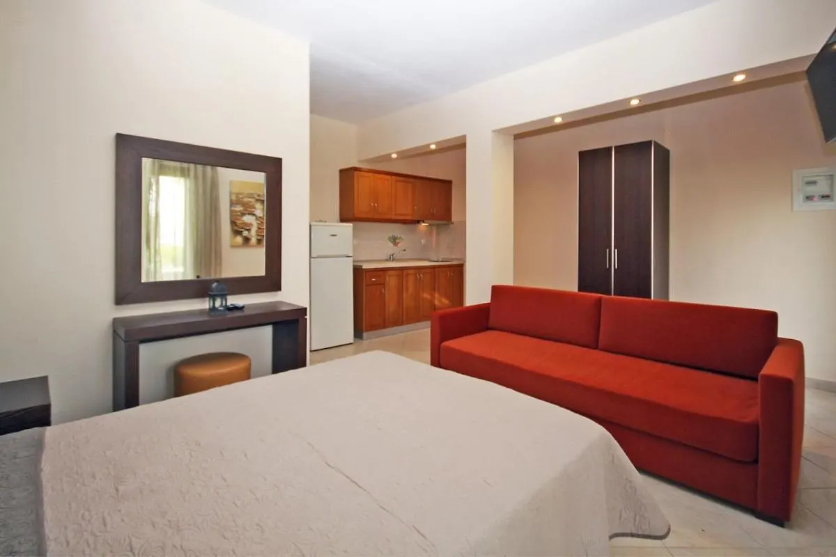 Stamos Apartments And Studios Vourvourou