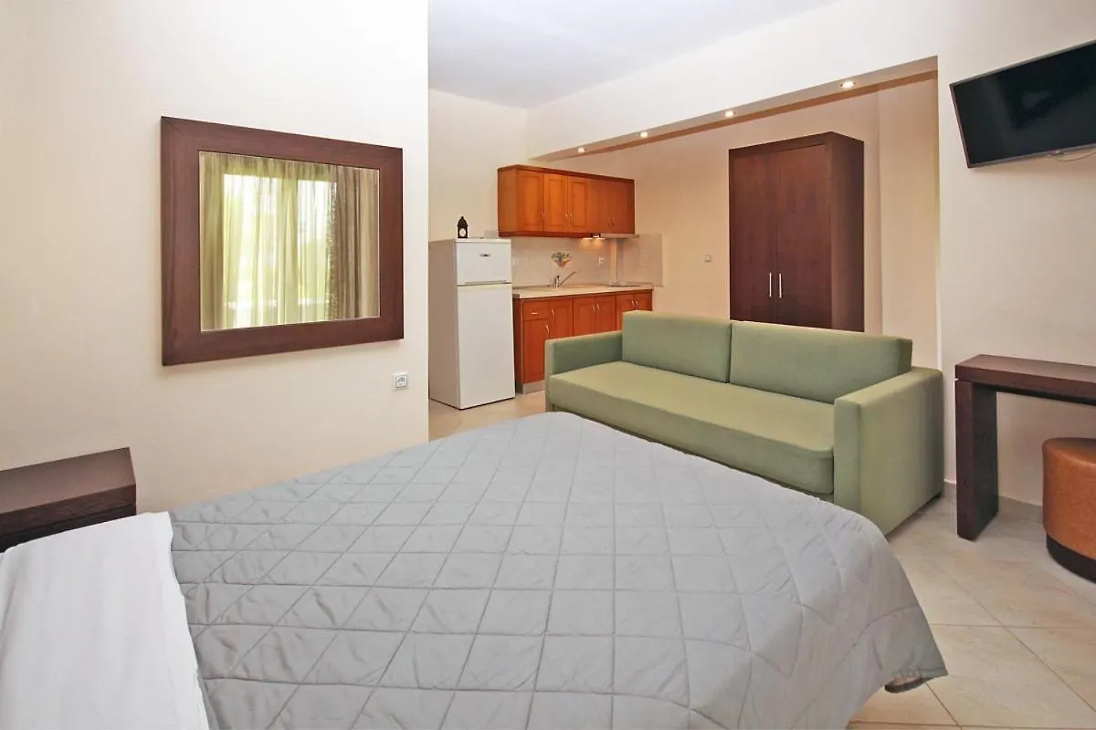 Stamos Apartments And Studios 보우르보우로우